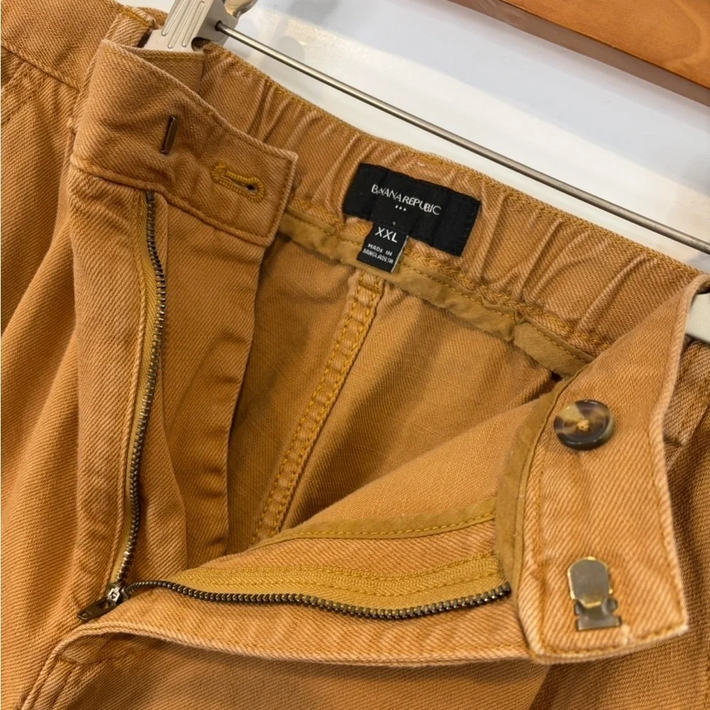 Banana Republic Men’s Tan Pleated Chino Pants Size XXL